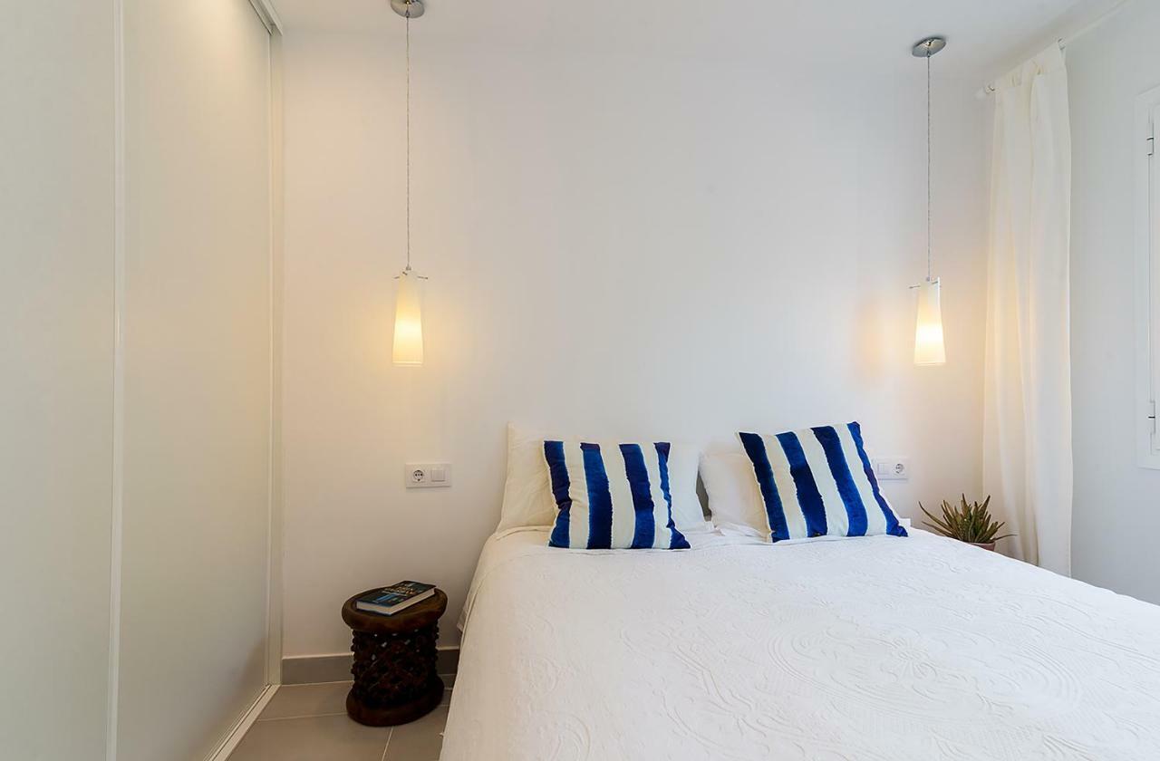 Azteka Blue 2 Bed Apartment กาเลญา เด ปาลาฟรูเจล ภายนอก รูปภาพ